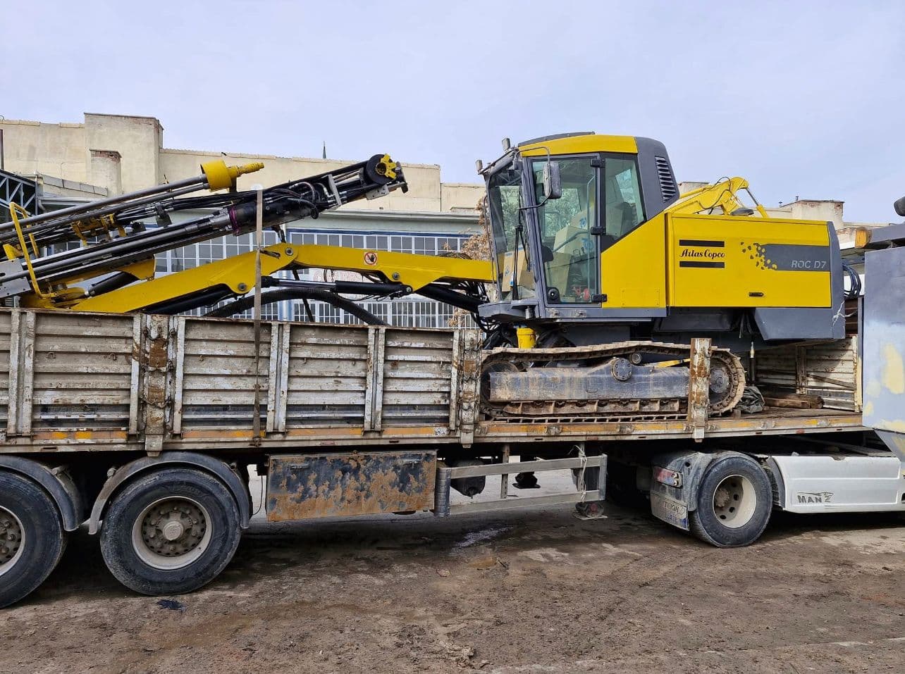 Atlas Copco D7 - Delme Makinesi